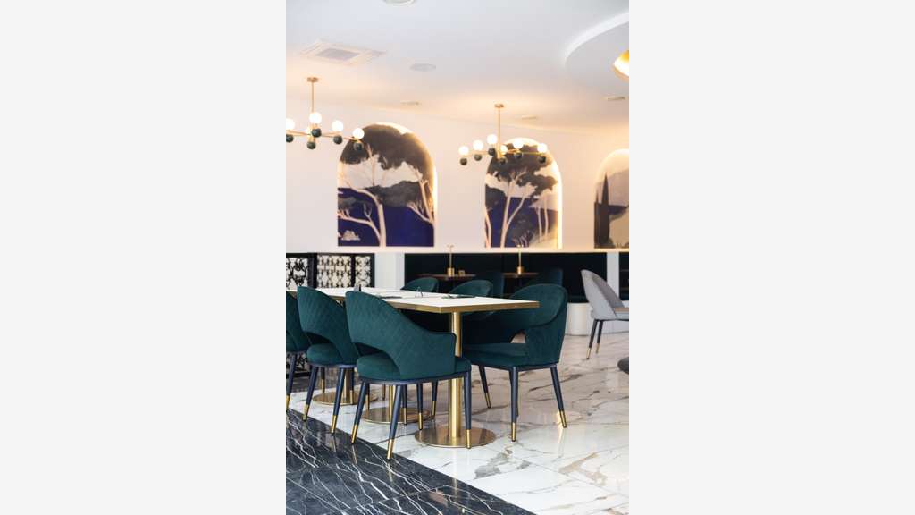 Restaurant 400 m² 140 couverts  3 salles bry s/m