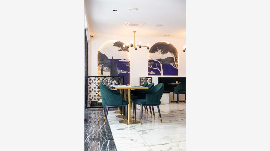 Restaurant 400 m² 140 couverts  3 salles bry s/m