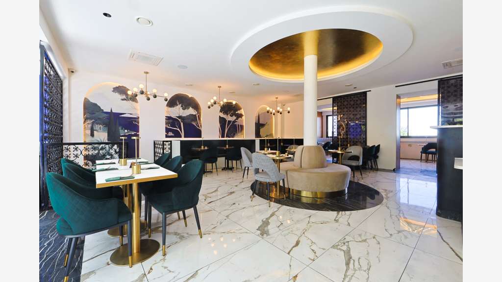 Restaurant 400 m² 140 couverts  3 salles bry s/m