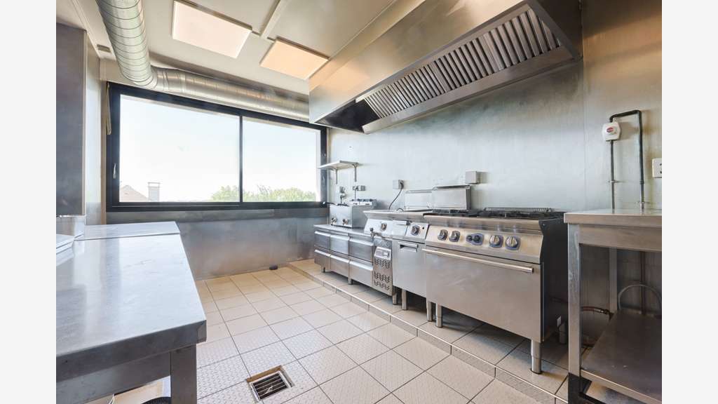 Restaurant 400 m² 140 couverts  3 salles bry s/m