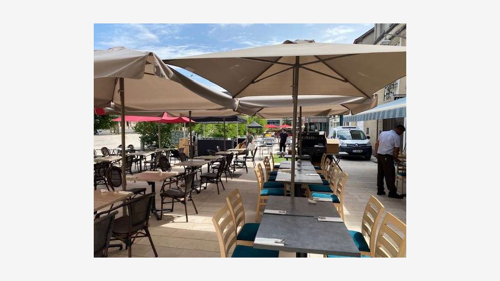 Restaurant-Bar Licence IV avec logement familial