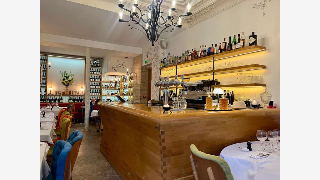 A vendre restaurant de CHEF à Paris 75010