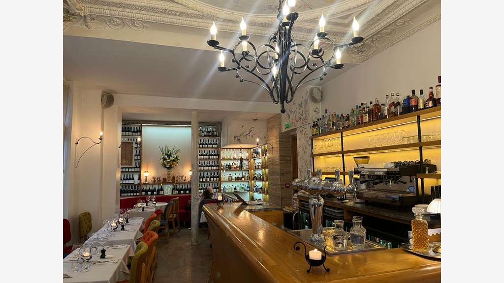 A vendre restaurant de CHEF à Paris 75010