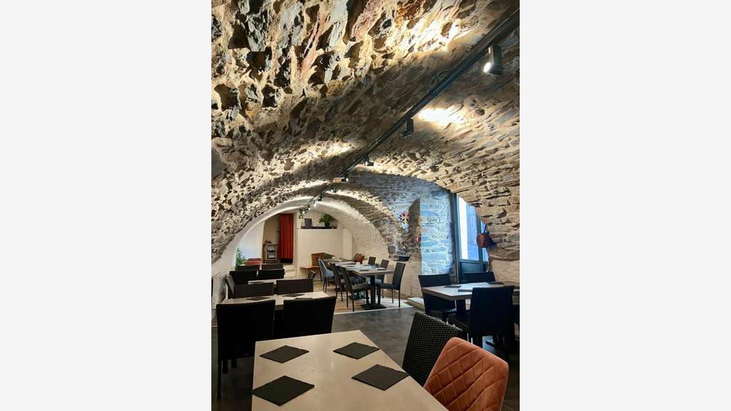 Restaurant pizzeria clé en main 385k de CA