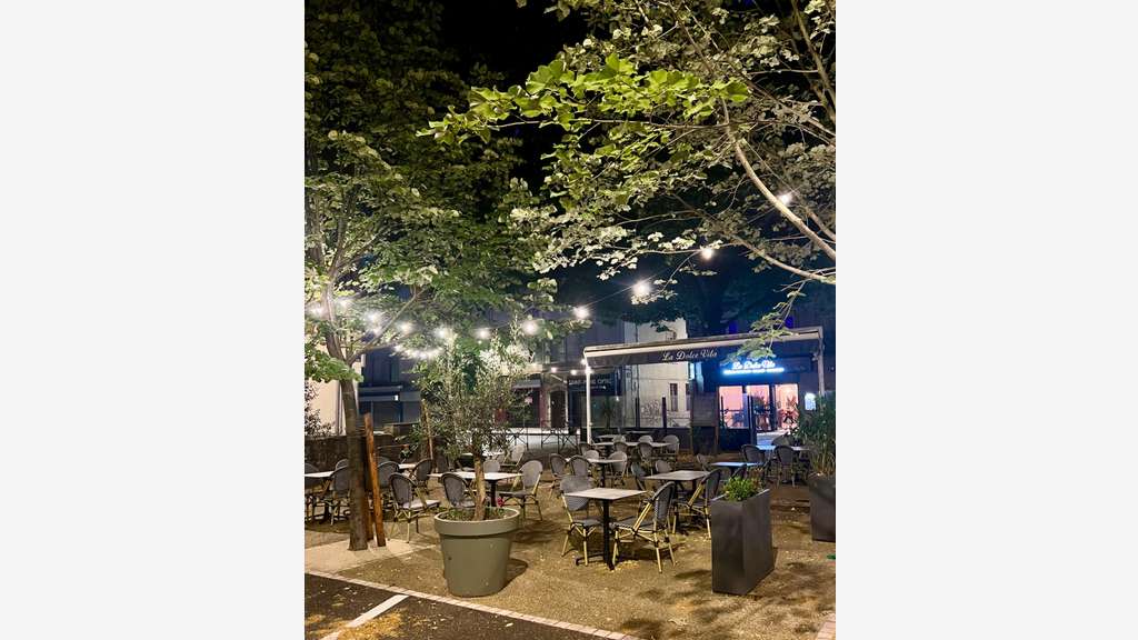 Restaurant pizzeria clé en main 385k de CA