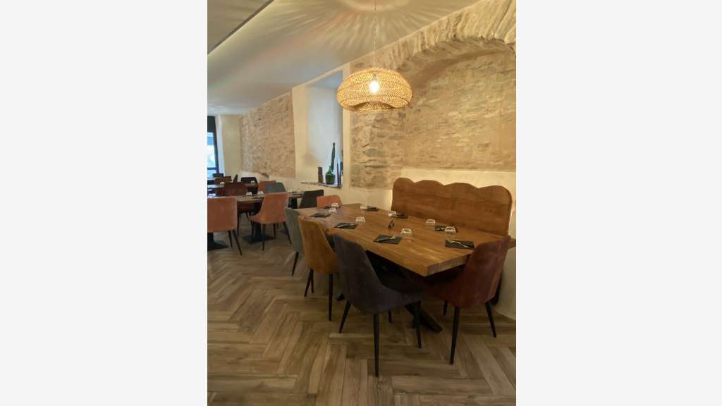 Restaurant pizzeria clé en main 385k de CA