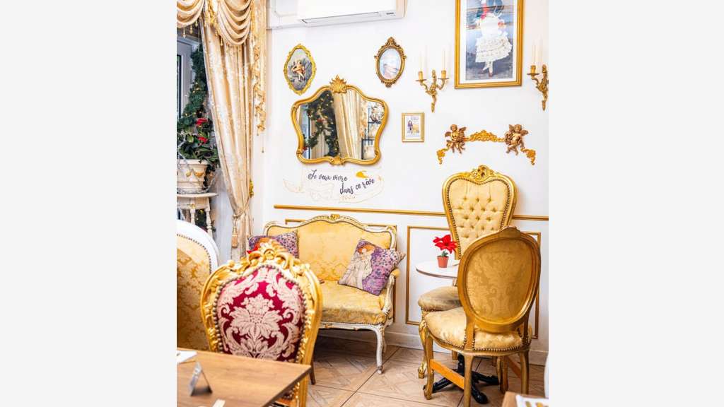 Salon de thé avec petit terrasse à Paris 75009
