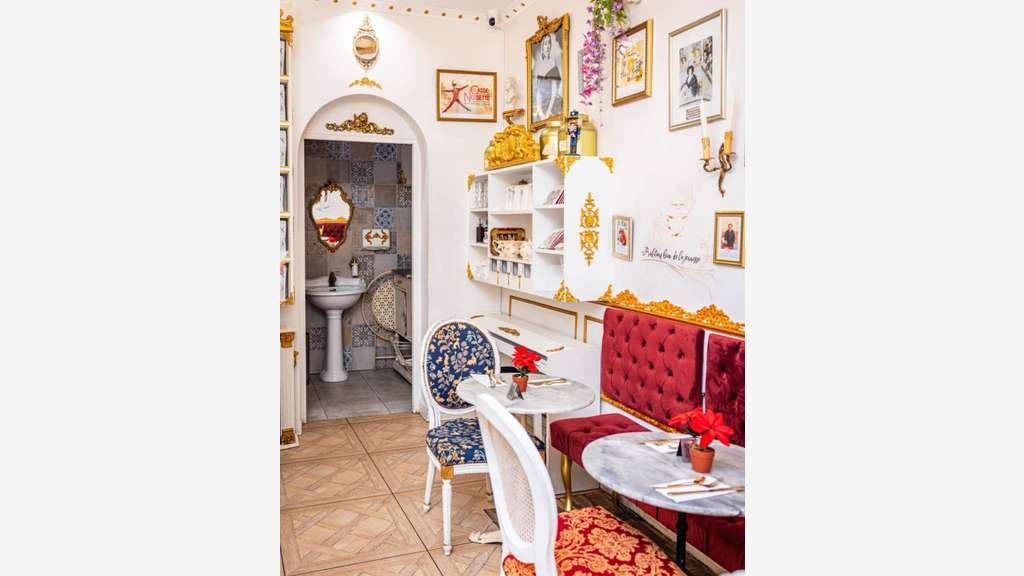 Salon de thé avec petit terrasse à Paris 75009
