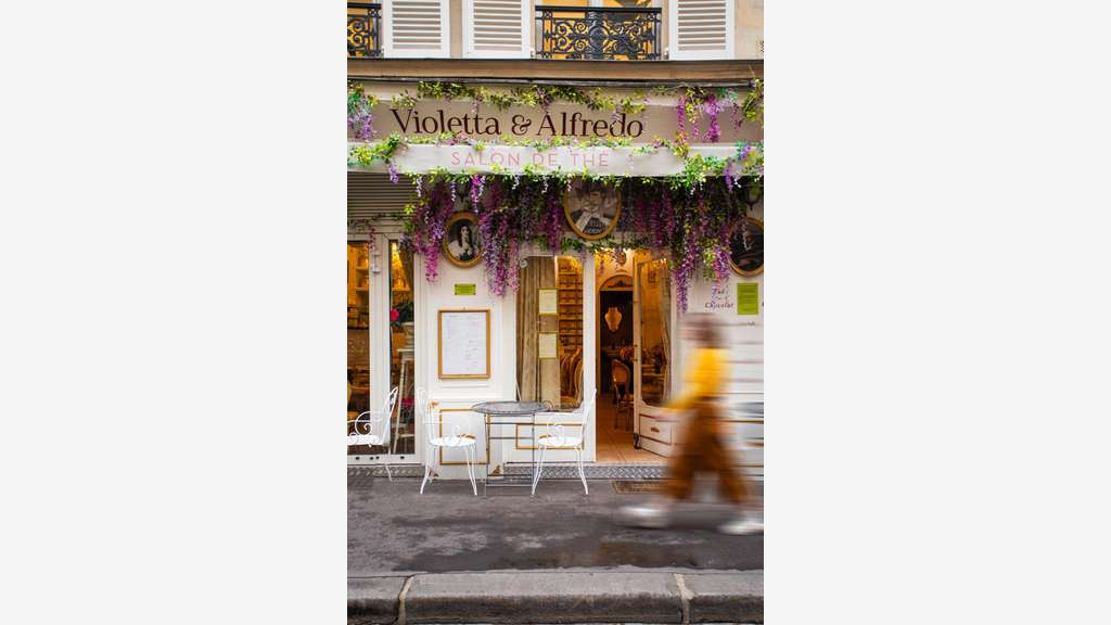 Salon de thé avec petit terrasse à Paris 75009
