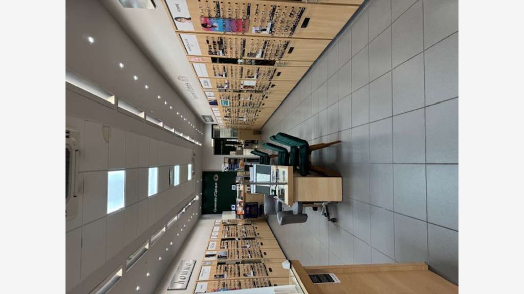 A CEDER - MAGASIN D OPTIQUE CLE EN MAIN