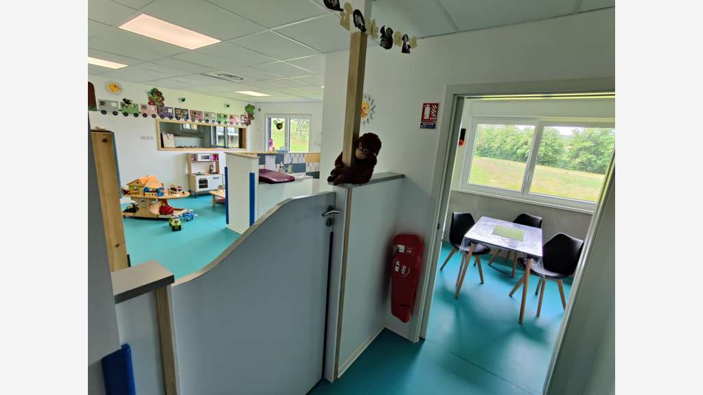 Micro crèche à reprendre proche Frontière Suisse