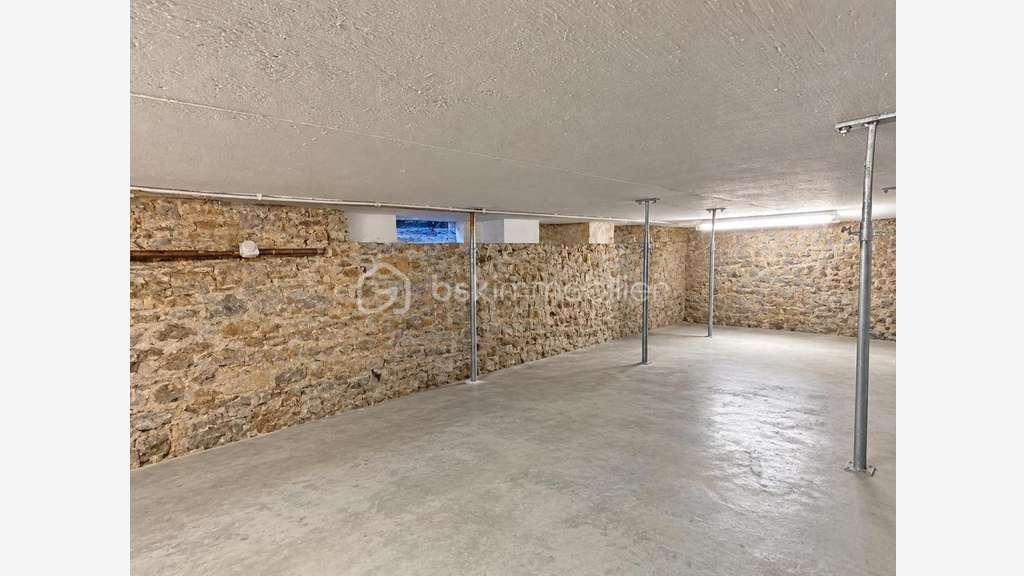 Cession FDC habillement 110m² à Fougères centre