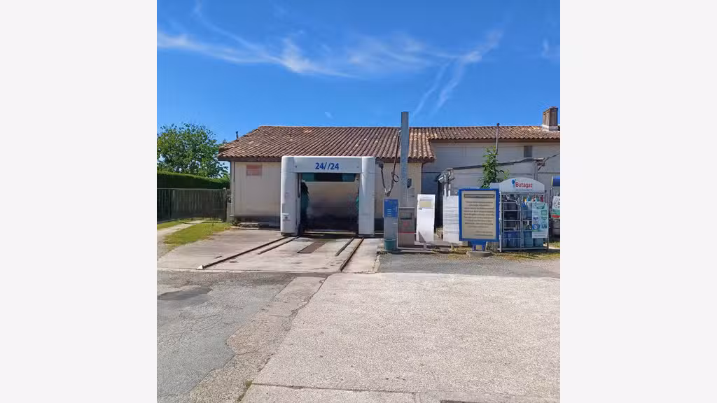A vendre station service sur axe principal Galgon