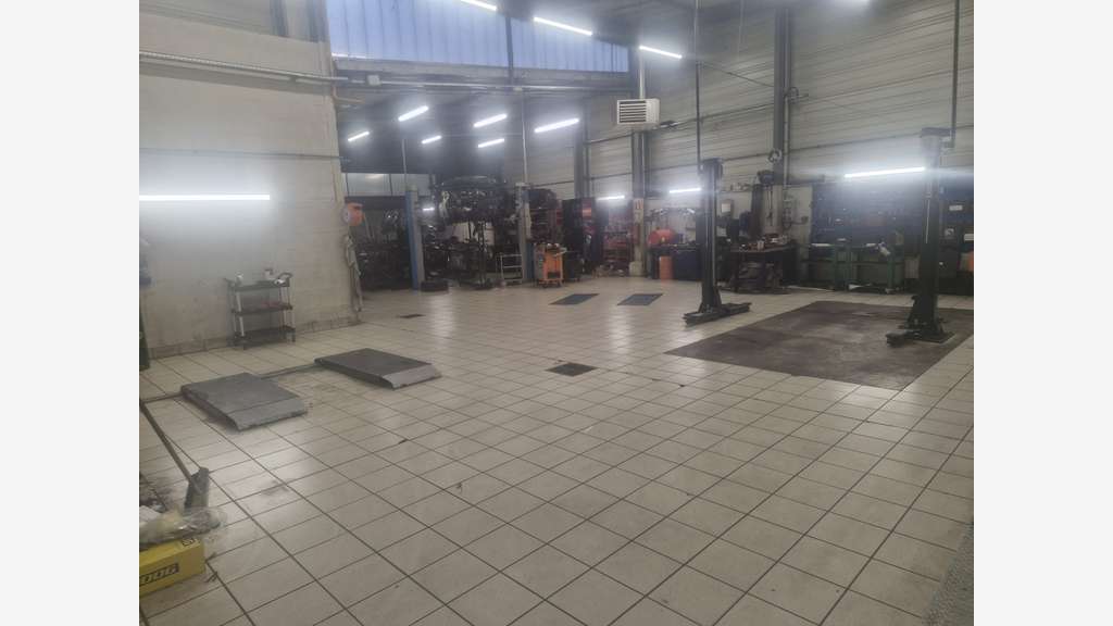 Vente garage auto + Atelier XXL 🚗🔧 en Loire