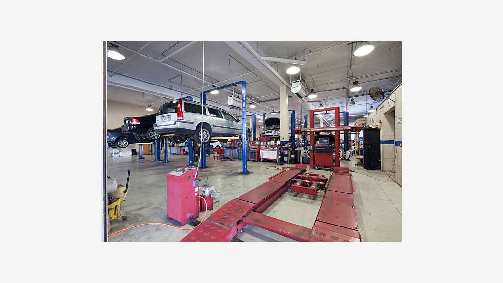 A vendre garage 100% des parts sociales à Roanne