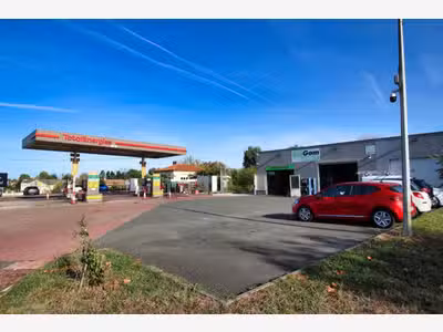 AV station-service et garage automobile à Tresses