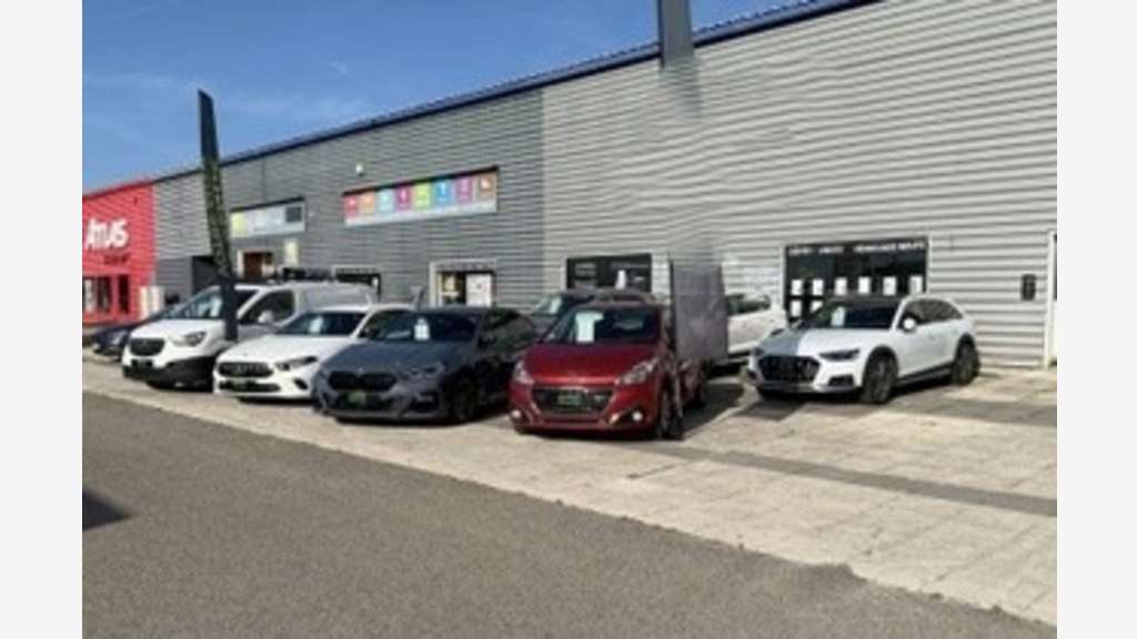 Cède garage automobile vente de véhicules occas 26