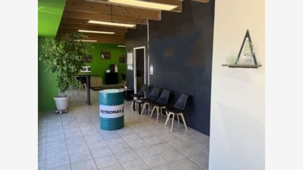 Cède garage automobile vente de véhicules occas 26
