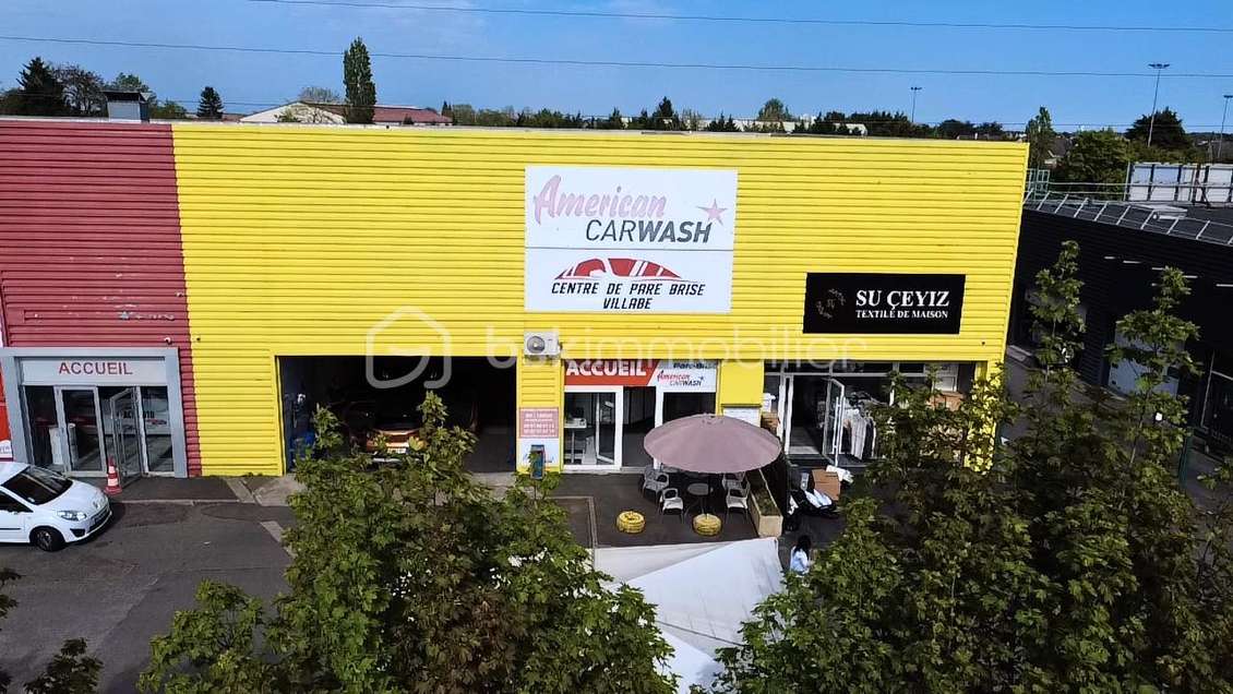 AV centre de lavage & atelier rentable à Villabé