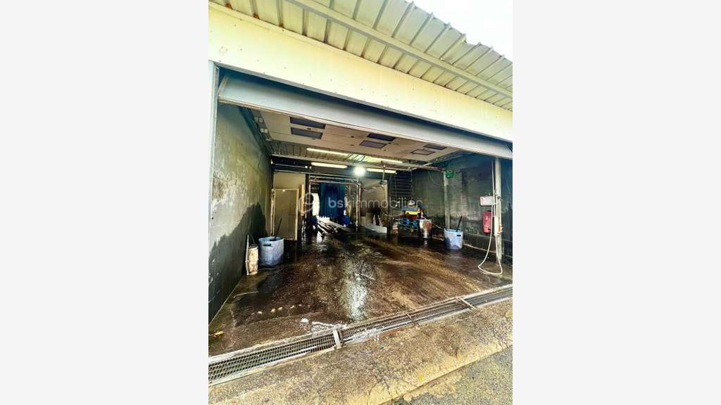 AV centre de lavage & atelier rentable à Villabé 