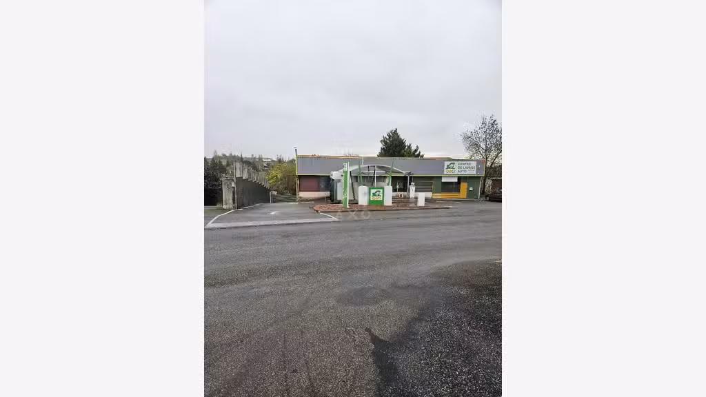 AV station de lavage et hangar de 610m² à Montréal
