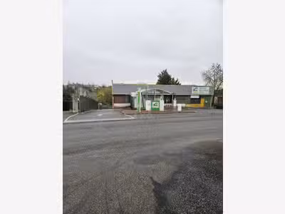 AV station de lavage et hangar de 610m² à Montréal