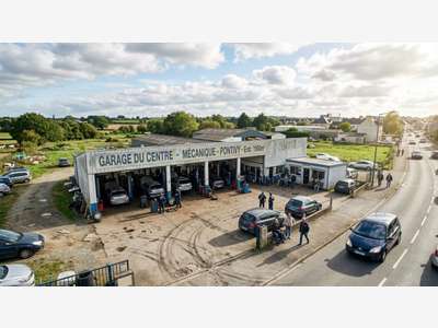 Vente ensemble immobilier 1900m² + terrain Pontivy