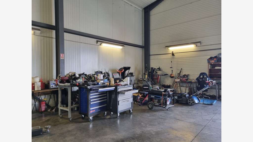 A vendre FDC automobiles motoculture à Sisteron