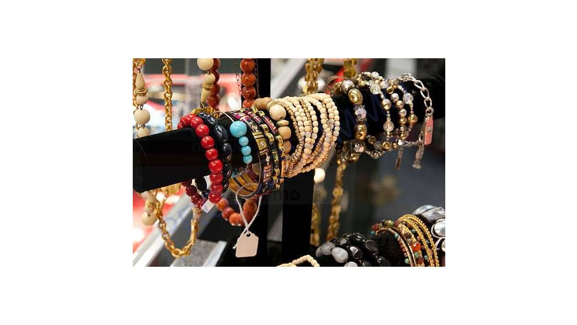 AV bijouterie fantaisie qualitative empl. N°1 Gard