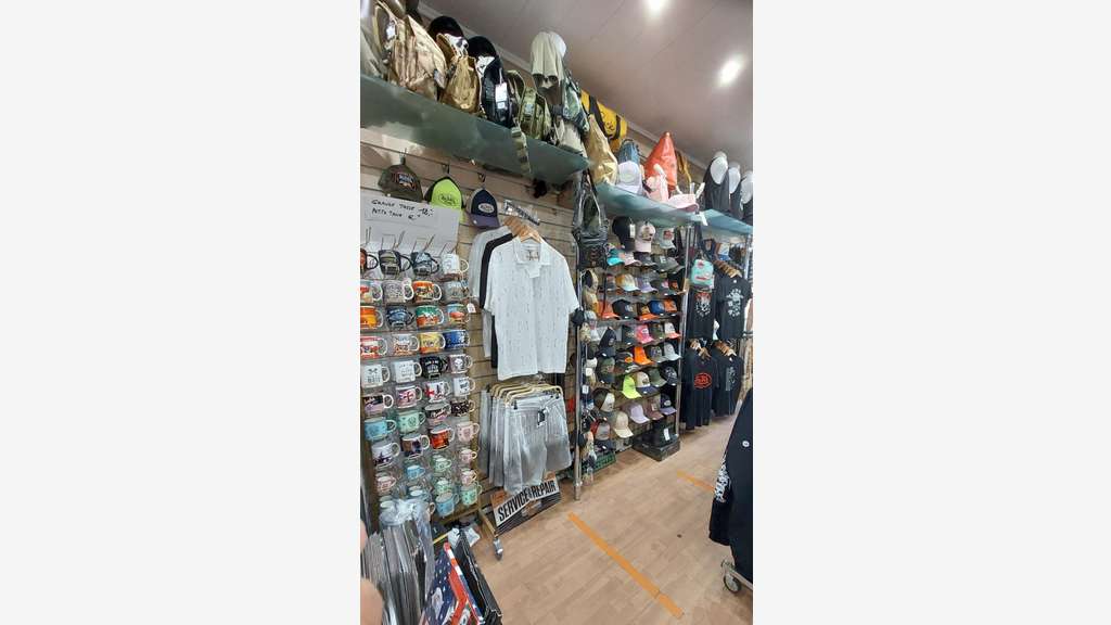 Cède FDC prêt à porter bijoux 40m² à Gruissan Port