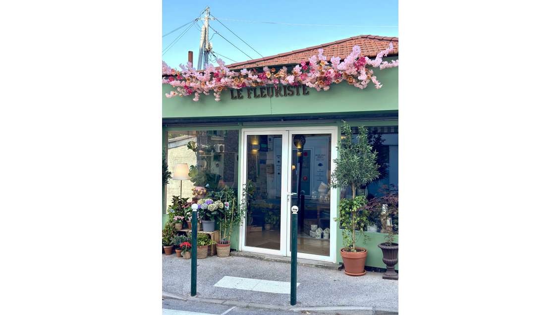 Vente FDC fleuriste de charme à Hyères axe passant