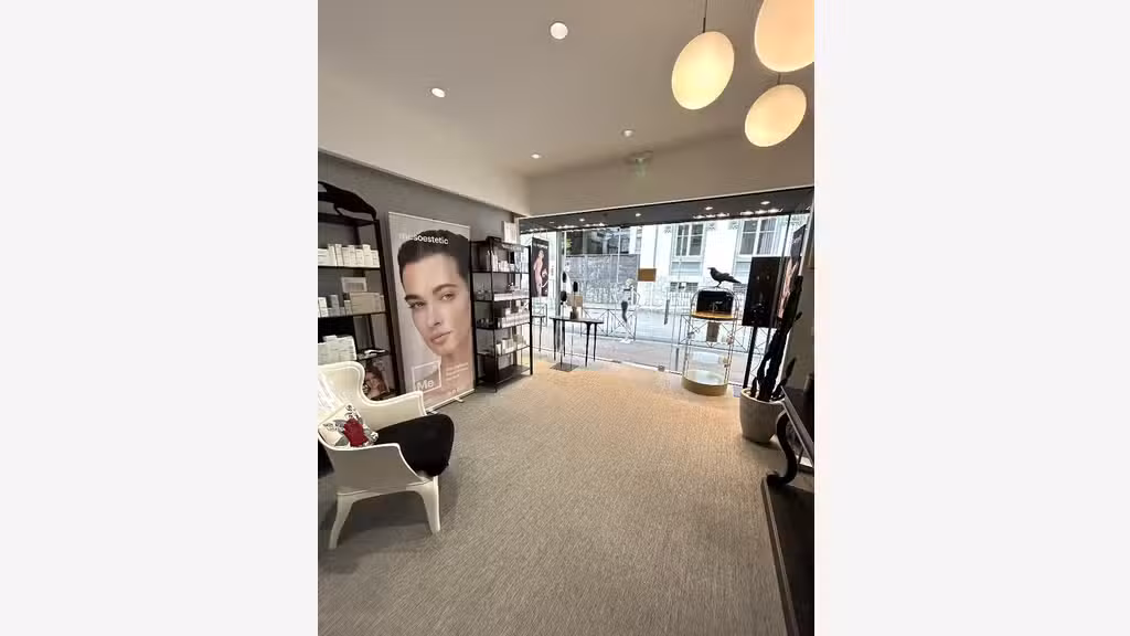 AV FDC enseigne spécialisée en esthétique Chambéry