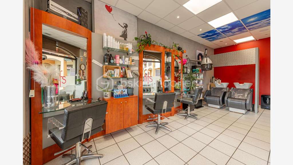 Vente salon de coiffure en centre village d'Amancy