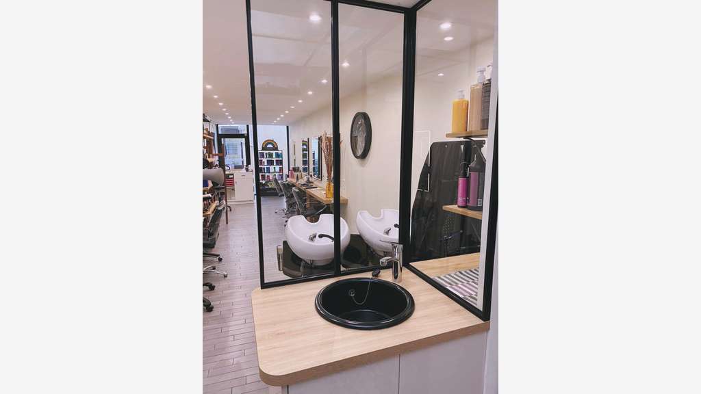 Salon de coiffure à céder centre ville à Arpajon