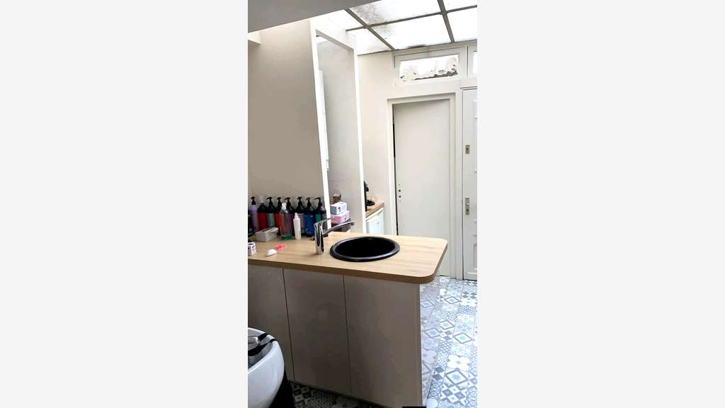 Salon de coiffure à céder centre ville à Arpajon