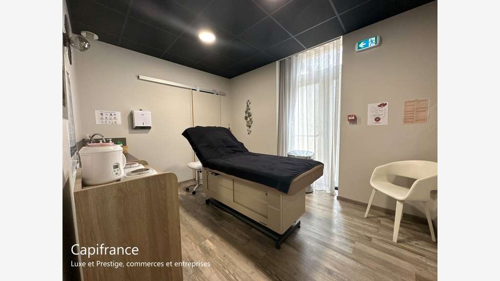 Vente murs et fonds bien-être Barneville-Carteret