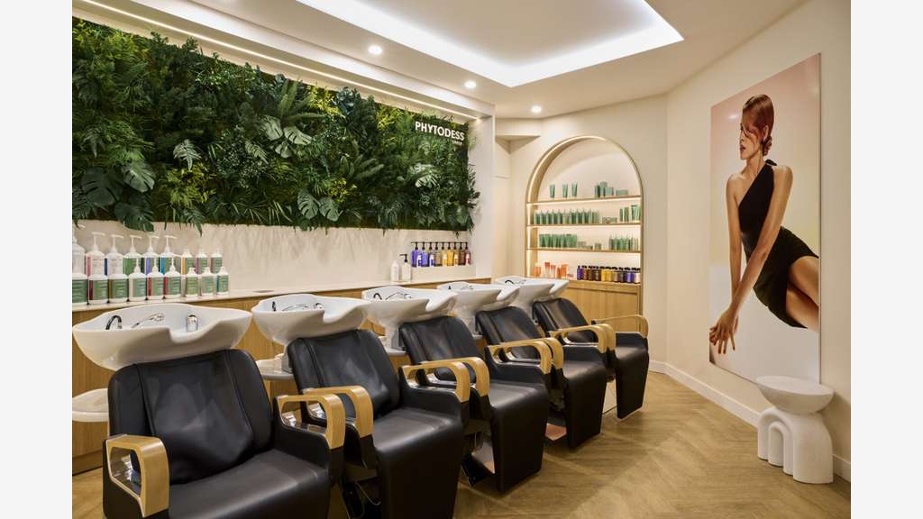 Création salon de coiffure DESSANGE  à Besançon