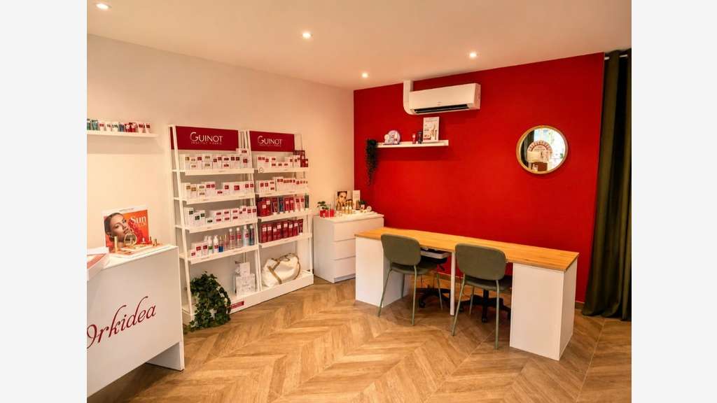 Vente institut de beauté au centre de Bollène