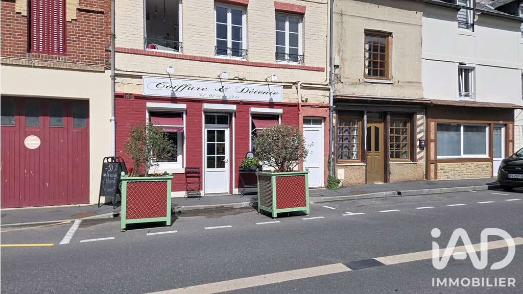 Vente Salon de coiffure avec terrasse à Bonnebosq