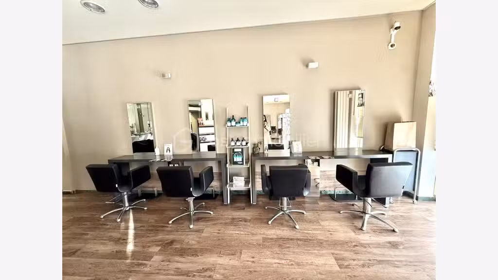 Vente salon de coiffure en centre-ville de Bron