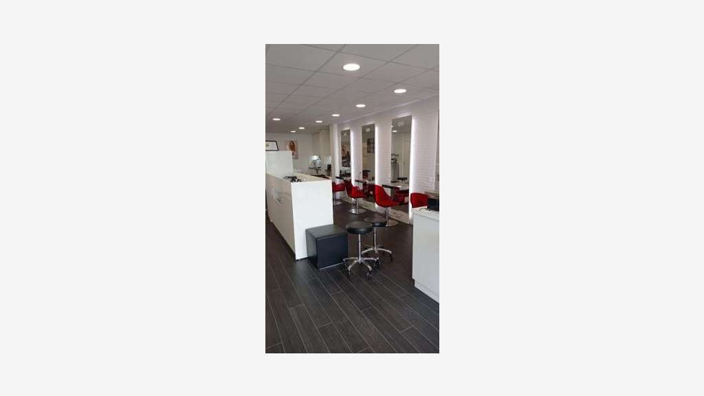 Vente salon de coiffure mixte 65m² à Caen Nord