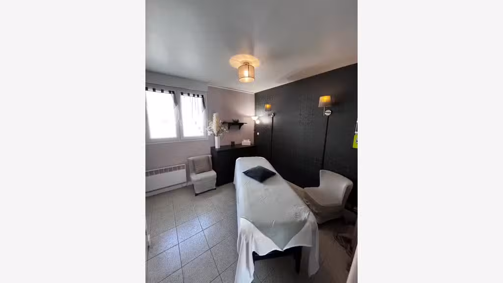 Vente FDC esthétique excellente visibilité 77