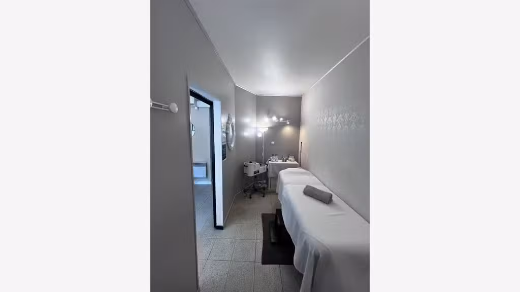 Vente FDC esthétique excellente visibilité 77
