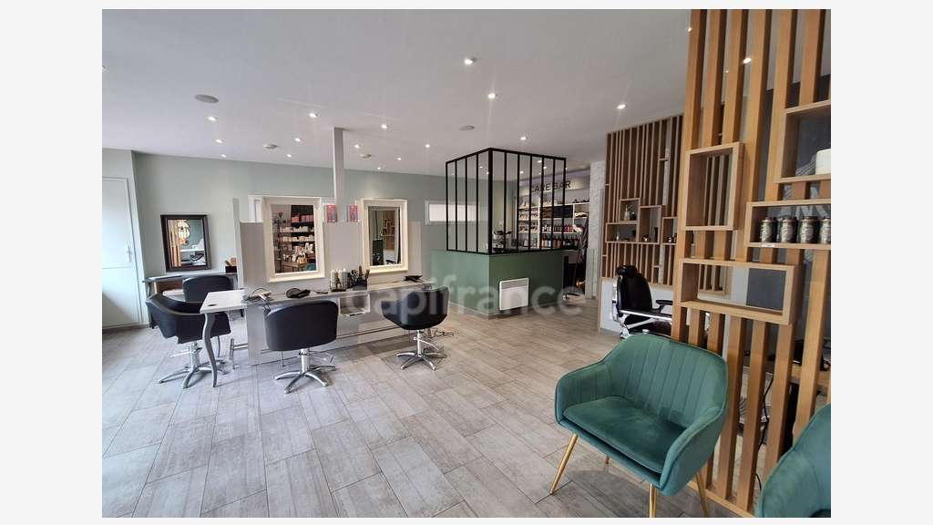 Vente FDC coiffure et institut à Cosse le Vivien