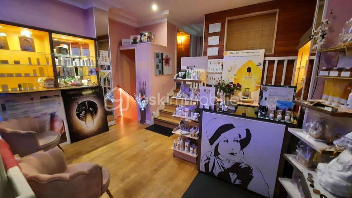 AV institut beauté 76m² à Enghien-les-Bains centre