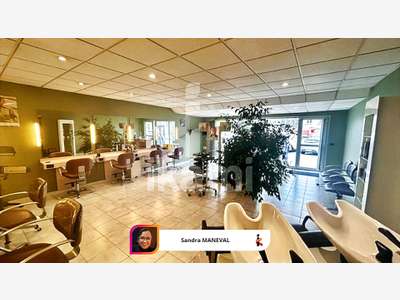 Vente salon de coiffure sur axe passant à Erome
