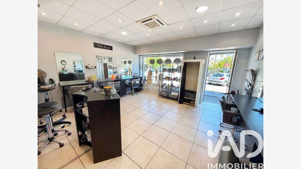 AV salon de coiffure à La Seyne-sur-Mer proche mer