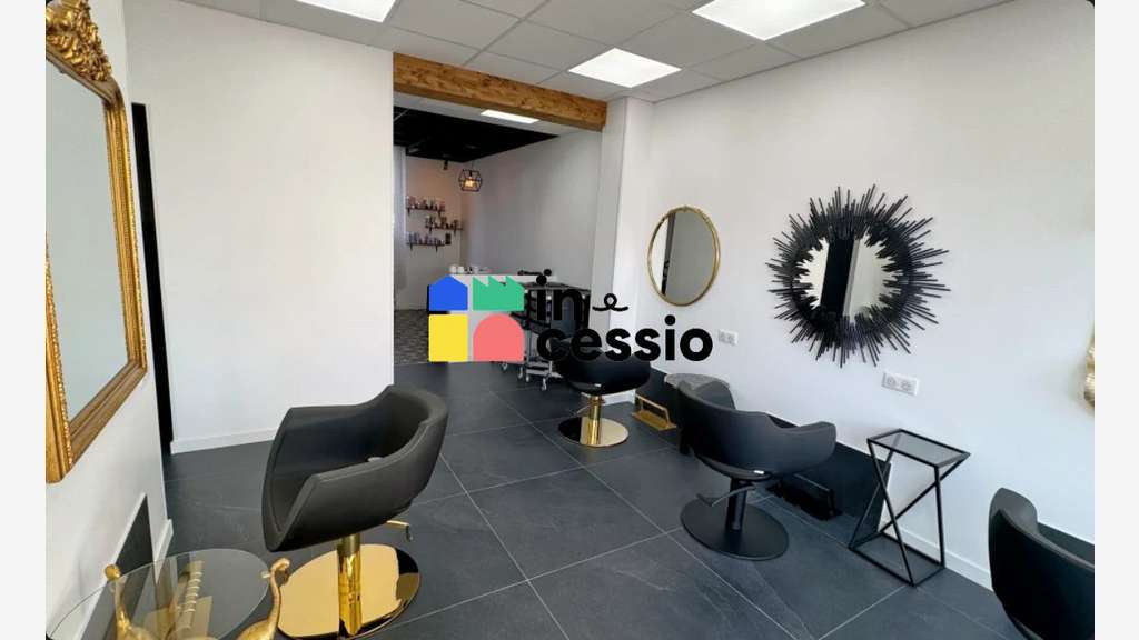 Vente salon de coiffure au mans place Washington