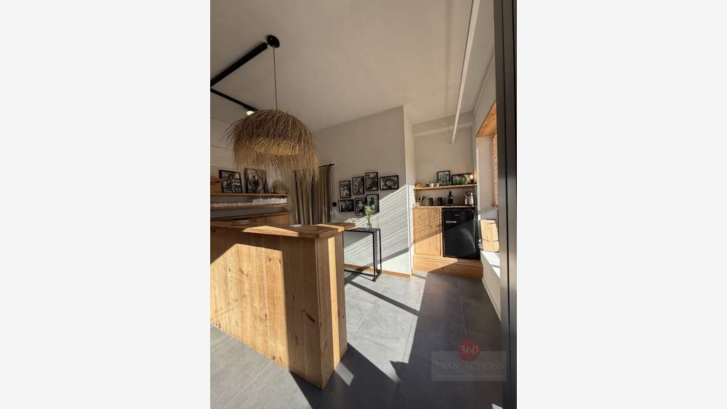Fonds de commerce de salon de coiffure à vendre –