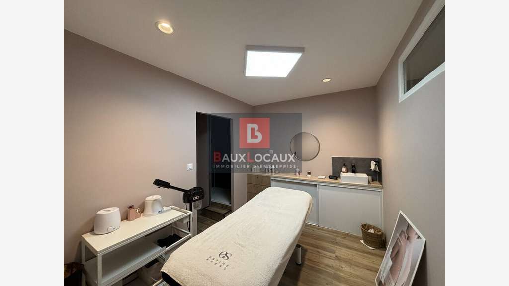 Institut de beauté de 69m² à vendre aux Angles